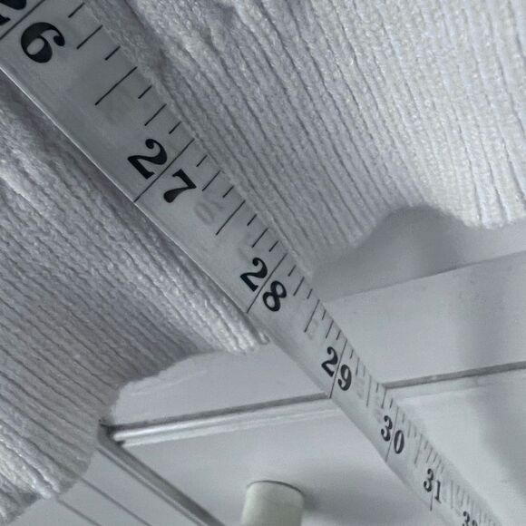 Elegant White Button-Down Skirt - Picture 9 of 9